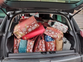 Italia – "Ayúdate que el el cielo te ayudará": los niños confeccionan regalos de Navidad para los presos