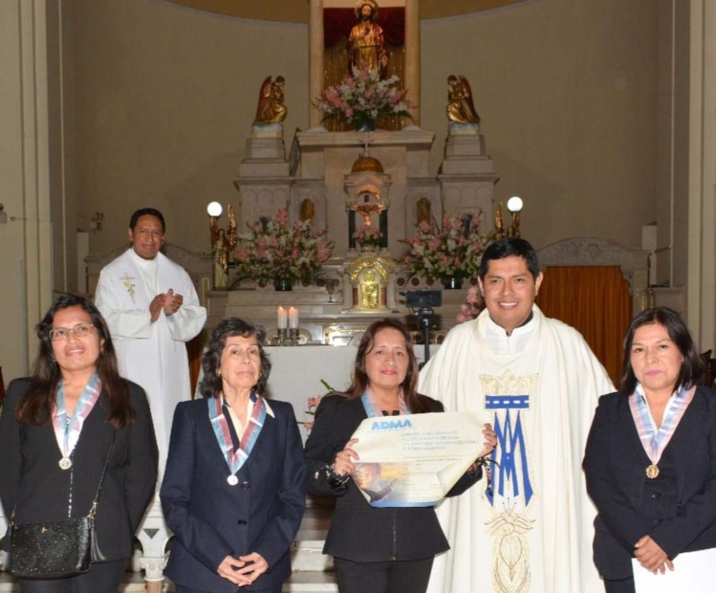 Peru – ADMA z Magdalena del Mar zobowiązuje się do jeszcze większego umiłowania Dziewicy i szerzenia nabożeństwa do Maryi Wspomożycielki