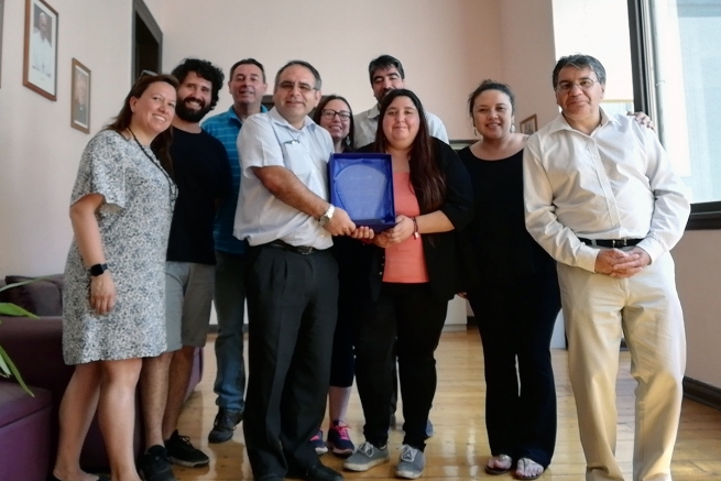 Chile - "Technologies with social impact" rewards "Fundación Don Bosco" for project "Road Circuit Register"