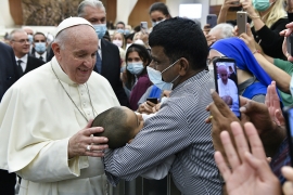 Vaticano – “Ascoltate!”: è l’invito di Papa Francesco per la per la 56ª Giornata Mondiale delle Comunicazioni Sociali