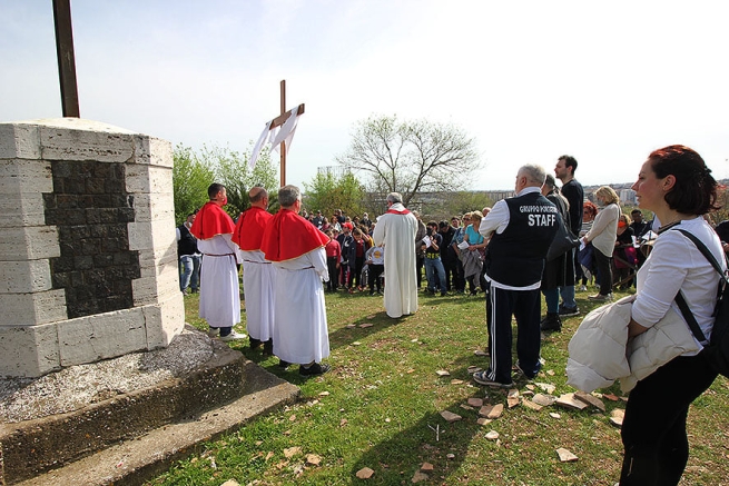 Italia – Il ritorno della Via Crucis sul Monte Testaccio
