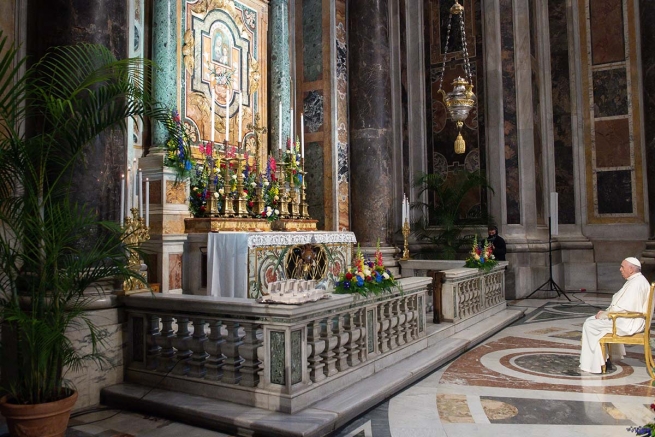 Vaticano - Oração do Rosário presidida pelo Papa Francisco para invocar o fim da pandemia