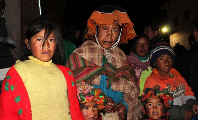 Perú – “Santurantikuy”: una fiesta navideña donde se piensa en los pobres