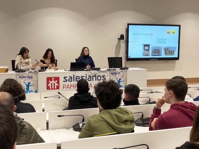 Espagne – « Imprimer des sourires : » un projet international salésien pour les enfants dans le département d'oncologie pédiatrique de Navarre