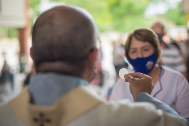 Con la pandemia aumentano le discriminazioni ai cristiani: il nuovo rapporto di Open Doors