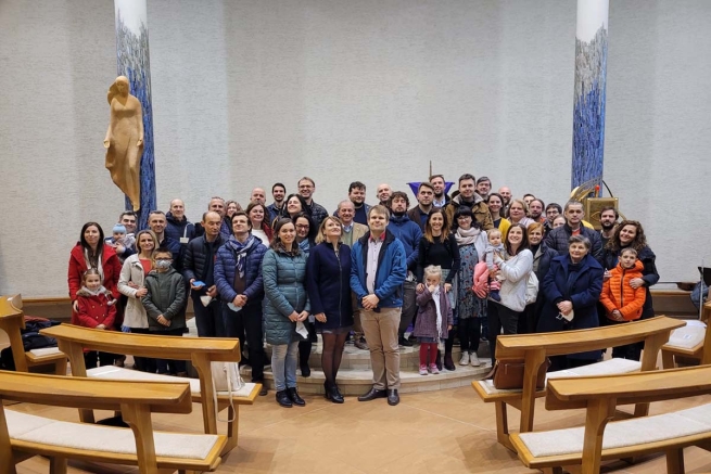 Slovaquie – « Sel de la terre et lumière du monde : » les Anciens Élèves engagés à aider les réfugiés ukrainiens reçoivent la visite du Président Mondial des Anciens Élèves de Don Bosco