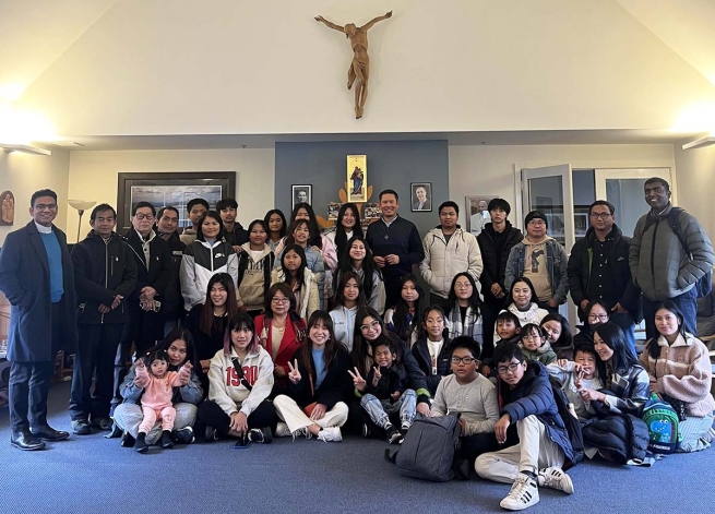 Australia – Migrant Children visit the Province Centre