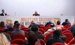 Italia - El P. Costa en el encuentro de los responsables del BS. 