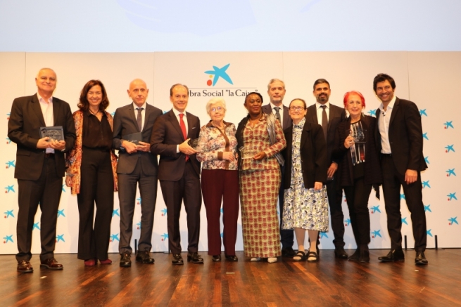 Burkina Faso – Sor Bernarda García recibe el premio “Caminando juntos” en el 60 aniversario de “Manos Unidas”