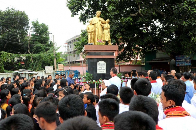 India – Fr Ángel to the Salesians: “The poor have only us. We cannot move away from them”