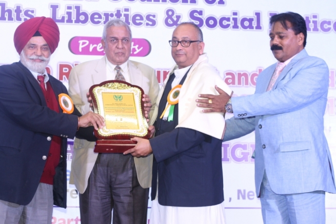 India – Bishop Pallipparambil, SDB, gets prestigious education, healthcare award