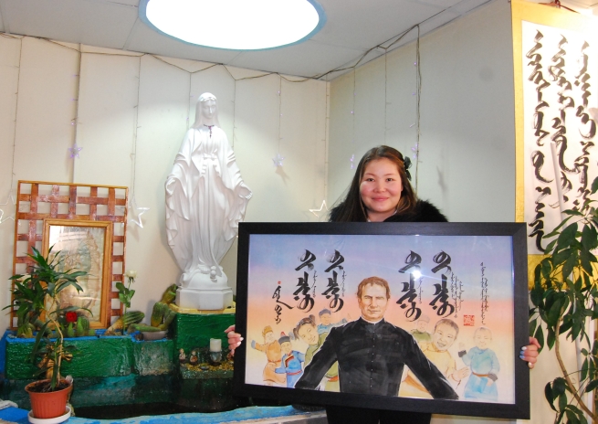 Mongolia – Exalumna salesiana enamorada de la caligrafía y de Don Bosco