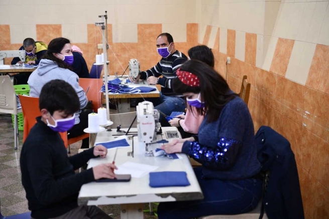 Siria – E se Don Bosco fosse vissuto ai tempi del Coronavirus? L’industria delle mascherine all’oratorio “Don Bosco” di Aleppo