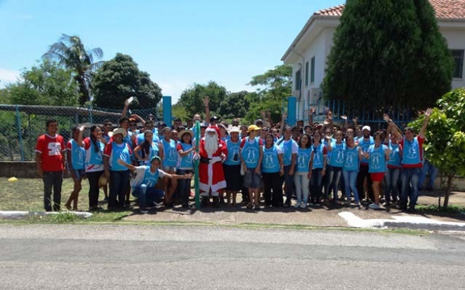 Brasil – “La Caridad es la fuerza que cambia el mundo”: recolección de alimentos en el barrio Don Bosco