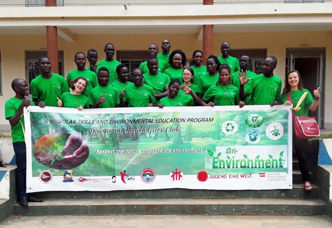 Uganda – “Don Bosco Green Club”, prepara a jóvenes para el cuidado de la naturaleza