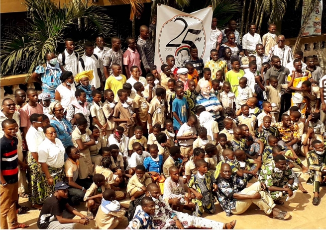 Benin – Celebrazione del 25° anniversario di fondazione del Foyer Don Bosco