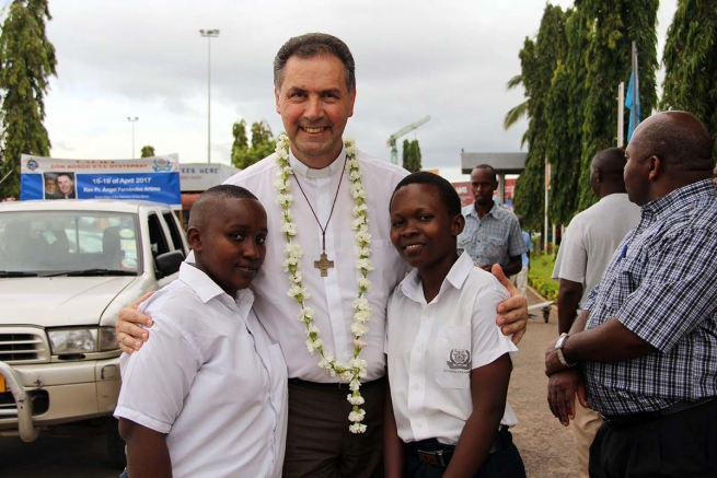 Tanzania – Iniziata la Visita d’Animazione del Rettor Maggiore