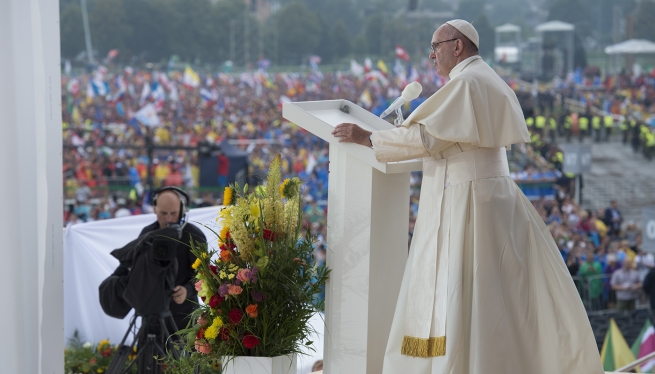 Polonia - ¡El Papa Francisco llegó al encuentro con los jóvenes en un tranvía!