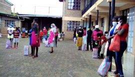 Kenia – Las Hijas de María Auxiliadora apoyan a las familias afectadas por el Covid-19