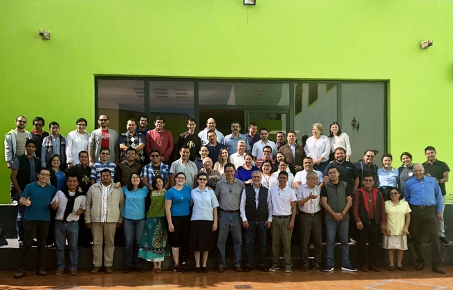 Messico – Visita di don Filiberto González all’Istituto Superiore Salesiano di Tlaquepaque