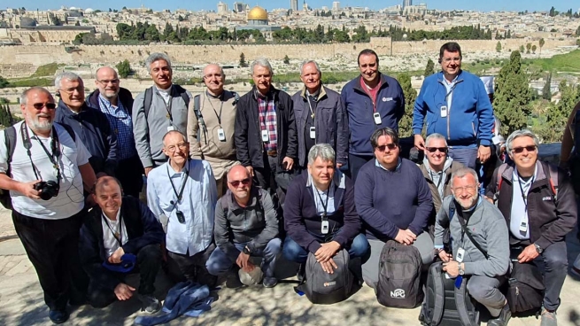Jerozolima – Księża inspektorzy i radca regionu Śródziemnomorskiego odprawiają rekolekcje w Ziemi Świętej