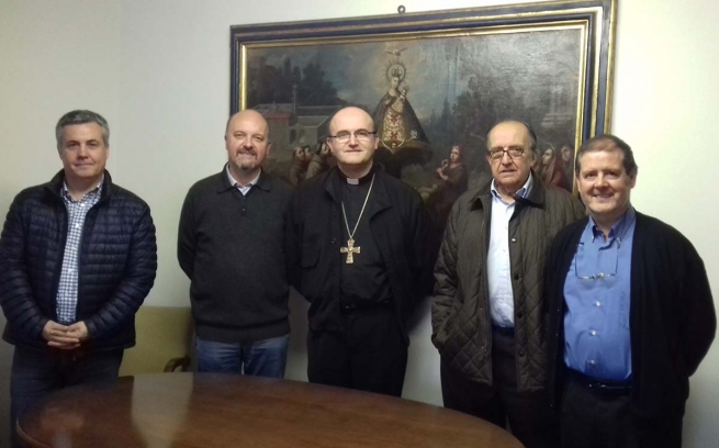 Espanha - Padre Stefano Martoglio encontra o bispo de San Sebastián