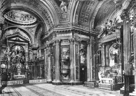 Torino, Italia - 1948 – L’altare di Don Bosco nel Santuario di Maria Ausiliatrice