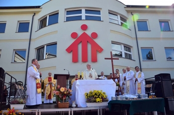 Polônia – Inaugurado o novo edifício das escolas salesianas