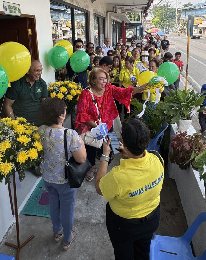 The Philippines – Asociación Damas Salesianas opens New Medical Clinic for Indigents