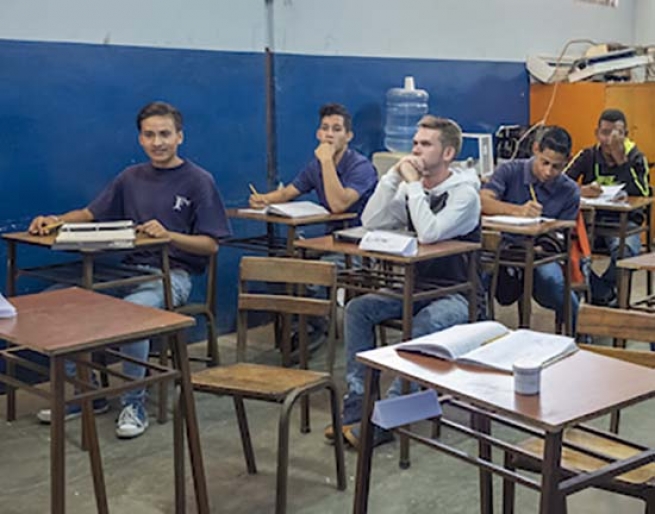 Venezuela - La emergencia escolar en un país que deja sus escuelas: los salesianos siguen apostando por la educación