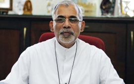 Indie – Arcybiskup Goy modli się za ks. Uzhunnalila