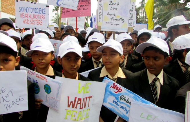 India – “DBSTI”: seminario de la Paz con motivo del 201 aniversario del nacimiento de Don Bosco