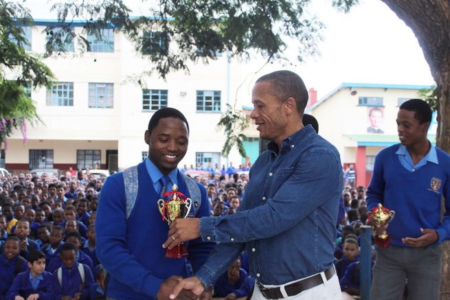 Eswatini – Un premio speciale per gli studenti che si sono distinti nello sport