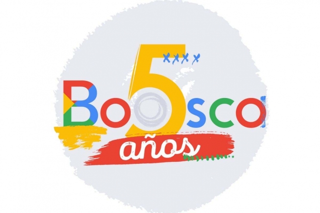 Chile - El quinto aniversario de la plataforma digital "Boosco"