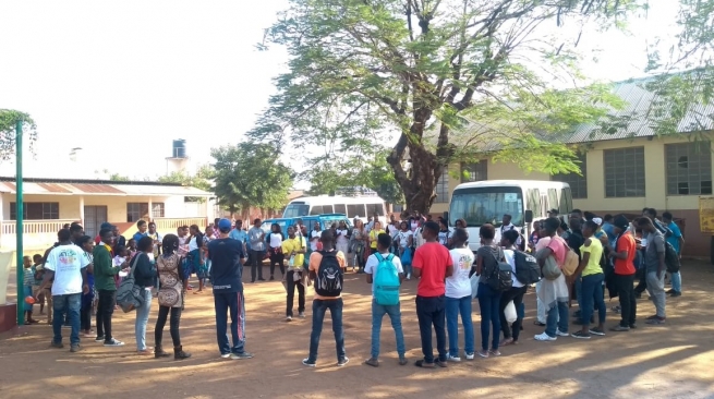 Moçambique – Fórum do Movimento Juvenil Salesiano com o tema do Sínodo sobre os Jovens