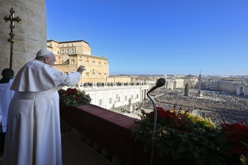 Vatican - La traditionnelle bénédiction de Noël « Urbi et Orbi »