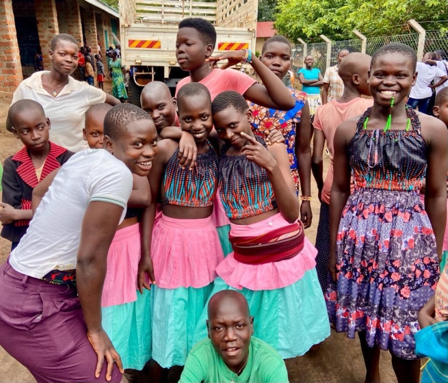 Ouganda – Vivre et travailler dans un camp de réfugiés : la présence salésienne à Palabek