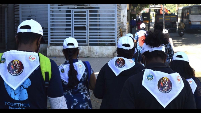 India - Young people on pilgrimage to St. Joseph Shrine