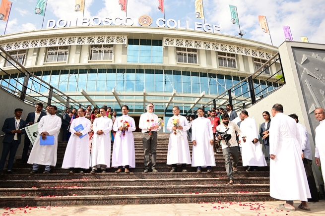 India – Inauguración y bendición del "Don Bosco College" en presencia del Padre Miguel Ángel García y del Padre Biju Michael