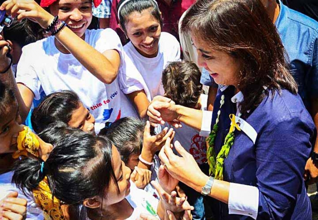 Filippine – La Vicepresidente visita Don Bosco Calauan