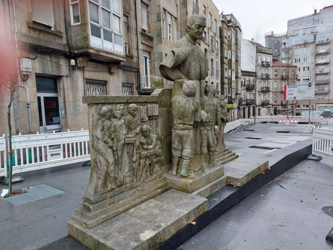 Spain - Don Bosco's sculpture returns to its Vigo street