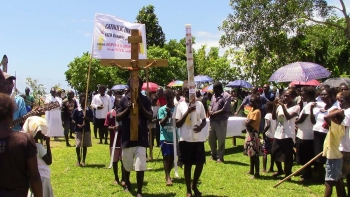 Solomon Islands – Peregrination of Paschal Candle and Cross in view of 60th anniversary of Gizo diocese