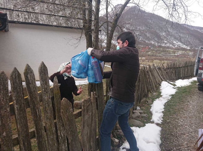 Albania - In Kelmend mountains, bringing food to the "Invisible"