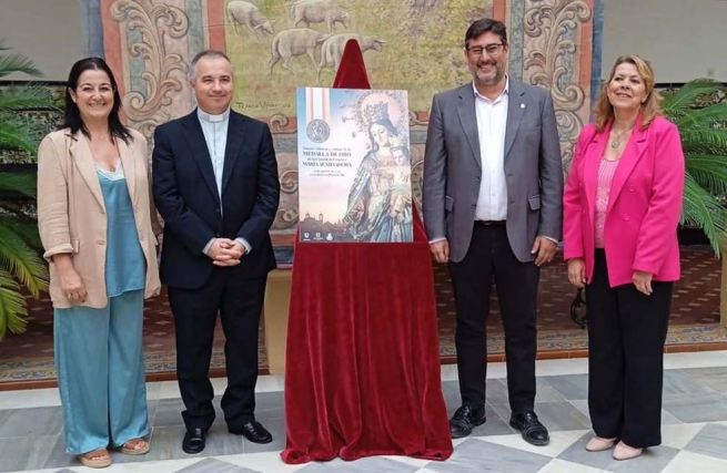 Espagne - La statue de Marie Auxiliatrice reçoit la Médaille d'Or de la ville d'Utrera