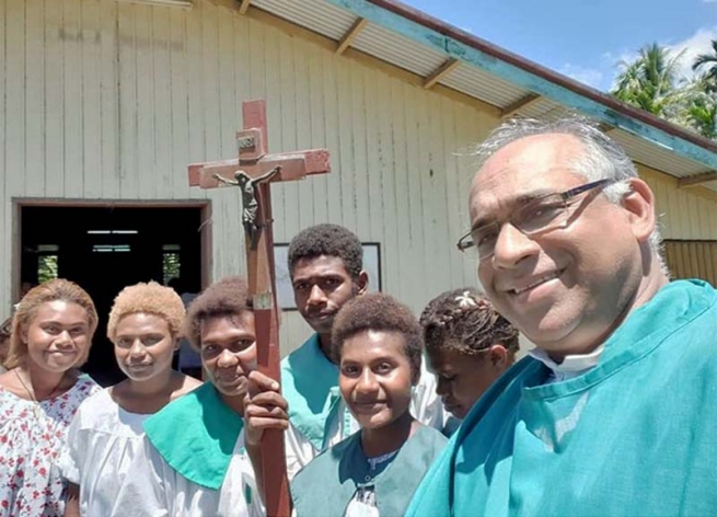 Papua New Guinea - Formation meeting for lay collaborators of the mission