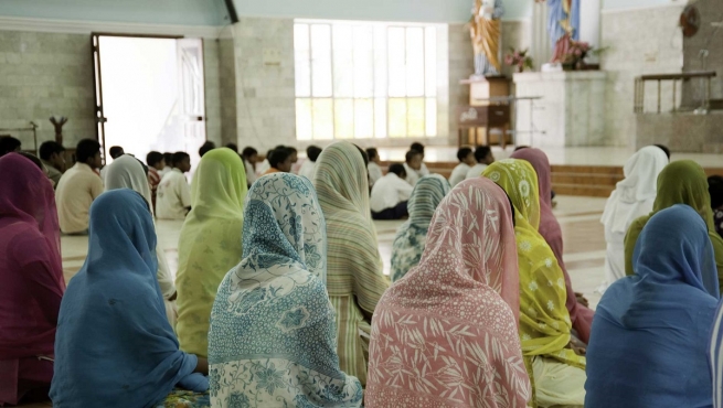 La persecuzione dei cristiani nel mondo. Papa Francesco: “Sono tanti i martiri di oggi”