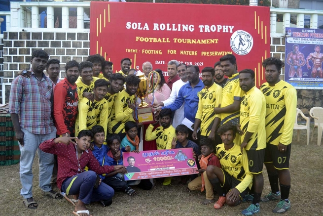 India - Football tournament for poor young people from "Shervaroy Hills"