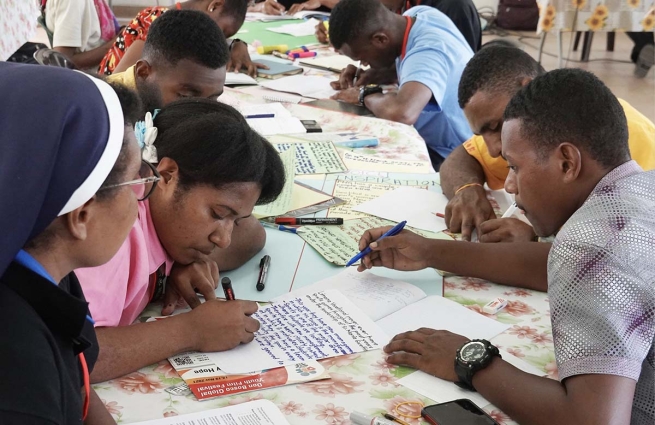 Papua-Nova Guiné – Seminário sobre educação mediática capacita os jovens