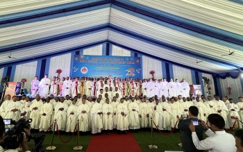 Indie – Przełożony Generalny przewodniczy Mszy św. z okazji Stulecia przybycia salezjanów do północno-wschodnich Indii