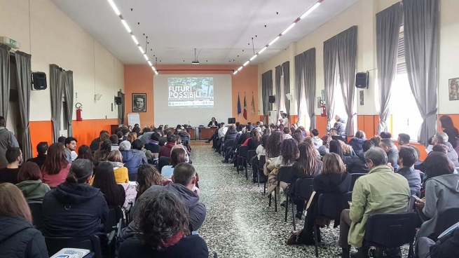 Itália – “Futuros possíveis”: reparte a formação profissional no ‘Centro Dom Bosco’ de Nápoles